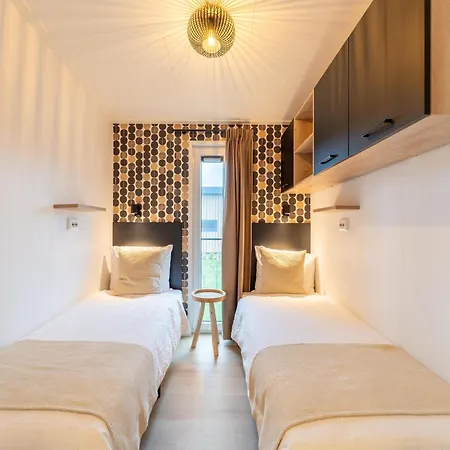 In 't Groene Hart On The Water, Cleaning Included Holiday home