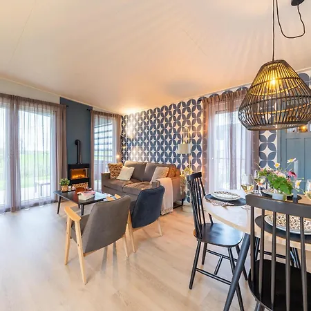 In 't Groene Hart On The Water, Cleaning Included Holiday home Oud Ade