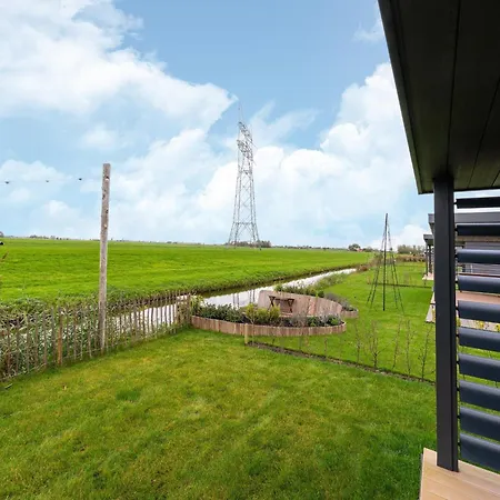 Holiday home In 't Groene Hart On The Water, Cleaning Included