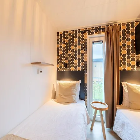 In 't Groene Hart On The Water, Cleaning Included Holiday home