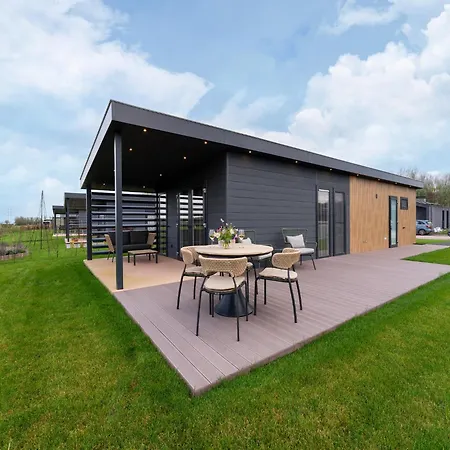 In 't Groene Hart On The Water, Cleaning Included Holiday home Oud Ade